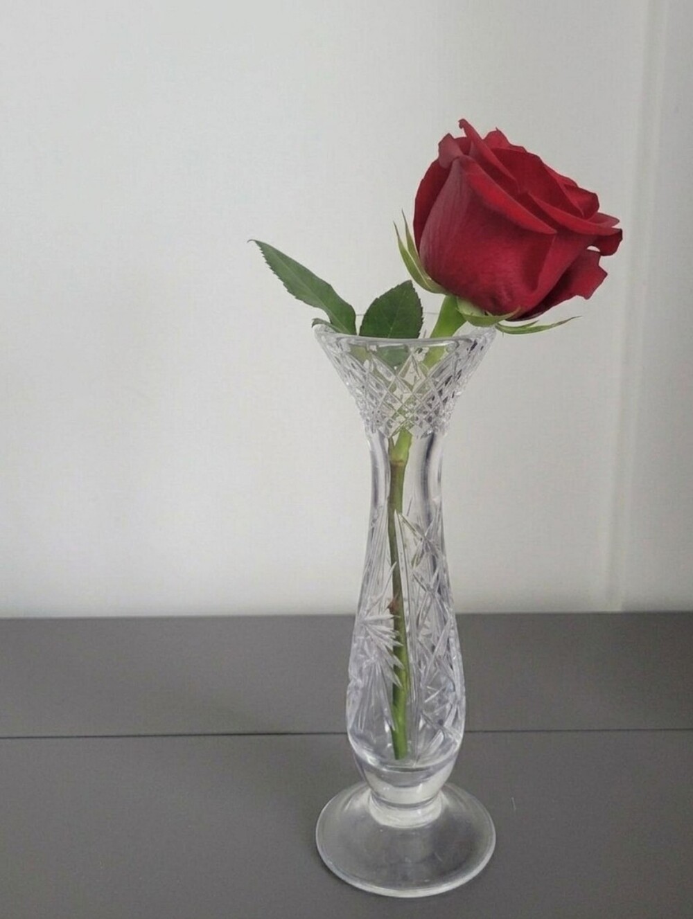 Crystal Starburst Pinwheel Bud Vase
